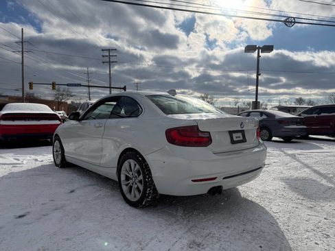 Used 2016 BMW 228i 228i 2dr Coupe SULEV w/ Premium Package image 5