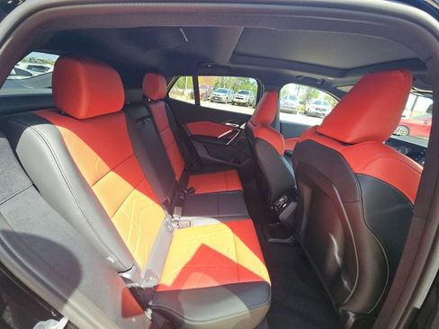 Used 2025 BMW X2 xDrive28i image 18