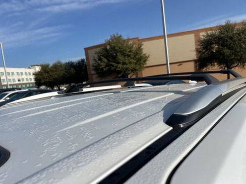 Used 2023 Toyota Sienna Platinum image 10