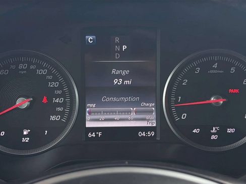 Used 2016 Mercedes-Benz GLC 300 4MATIC image 24