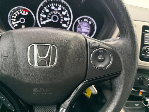 Used 2020 Honda HR-V LX image 24