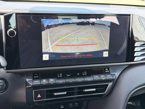 Used 2025 Toyota Camry SE w/ Multimedia Upgrade Package FWD image 29