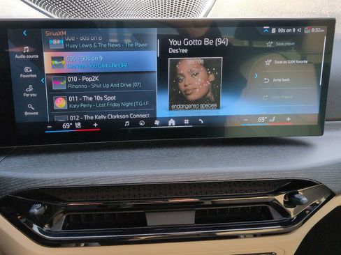 Used 2025 BMW 330i Sedan w/ Convenience Package image 23