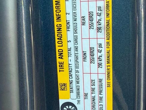 Used 2023 Tesla Model Y AWD image 36