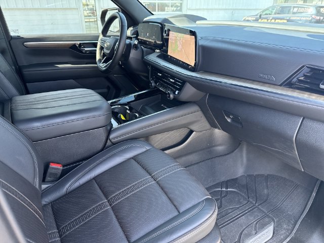 Certified 2025 Chevrolet Tahoe High Country AWD/4WD image 28