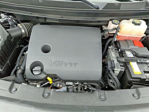 Used 2023 Chevrolet Traverse RS image 29