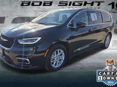 Used 2023 Chrysler Pacifica Touring-L