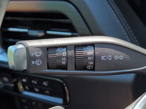 Used 2025 GMC Yukon Denali AWD/4WD image 46