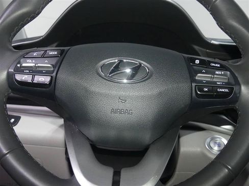 Used 2020 Hyundai Elantra Value Edition FWD image 31