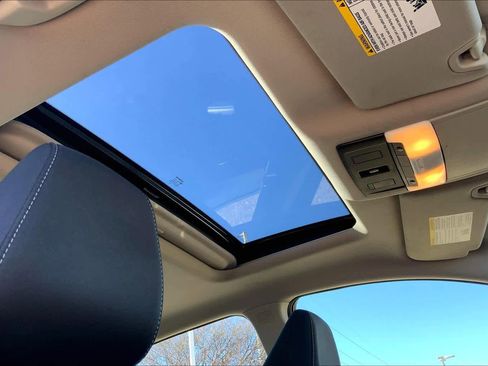 Used 2024 Nissan Altima 2.5 SV w/ SV Premium Package image 13