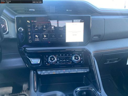 New 2026 GMC Sierra 2500 AT4 w/ AT4 Premium Plus Package AWD/4WD image 21