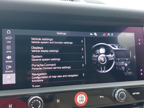 Certified 2026 Porsche Macan AWD/4WD image 24