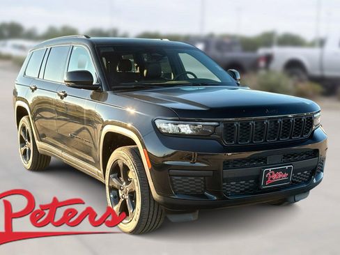 New 2025 Jeep Grand Cherokee L Altitude image 1