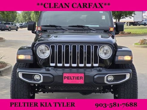 Used 2018 Jeep Wrangler Unlimited Sahara AWD/4WD image 2
