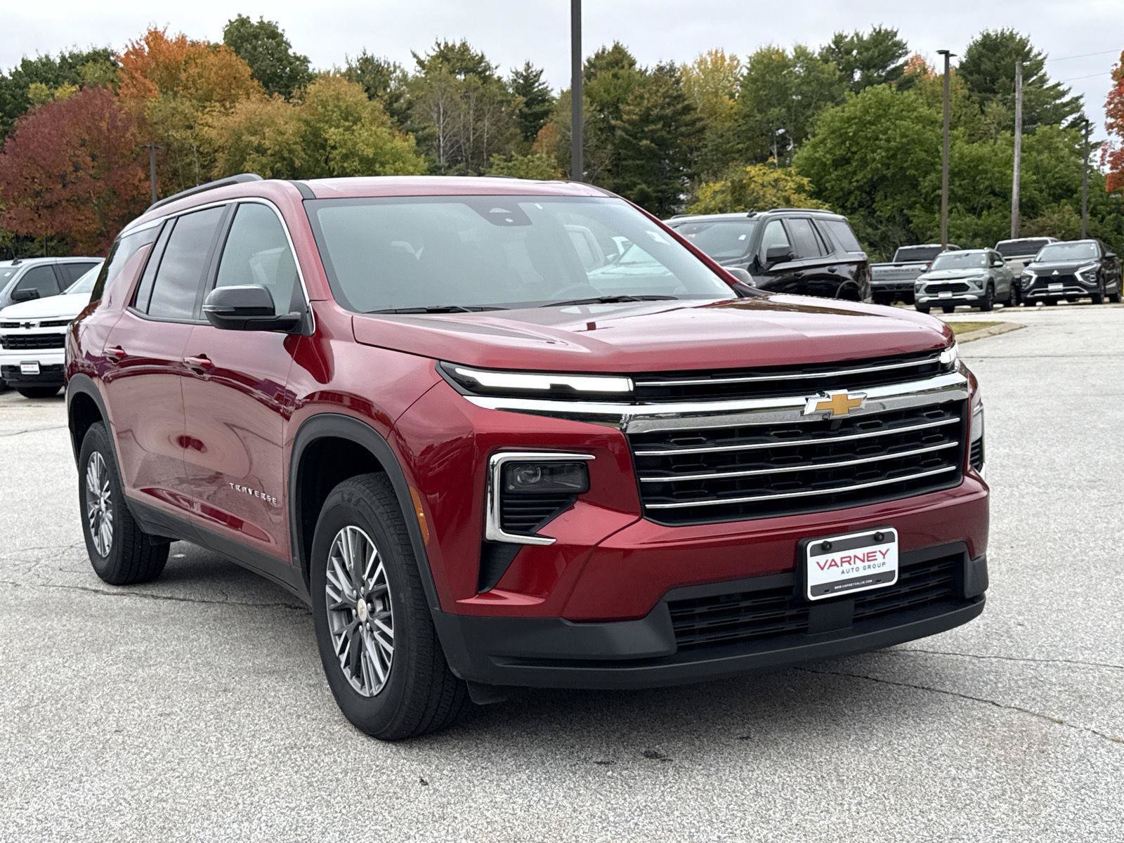 Used 2026 Chevrolet Traverse LT AWD/4WD image 3