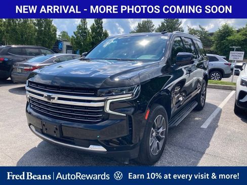Used 2023 Chevrolet Tahoe LT w/ Luxury Package AWD/4WD image 3