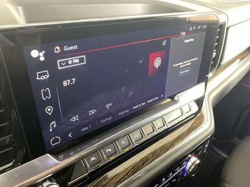 Certified 2025 GMC Sierra 1500 SLE w/ Preferred Package image 18