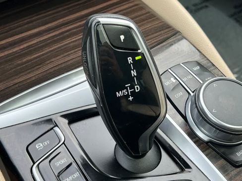 Used 2017 BMW 540i RWD image 28