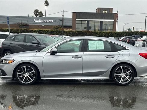 Used 2024 Honda Civic Touring image 10