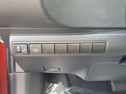 Used 2021 Toyota Corolla LE image 16