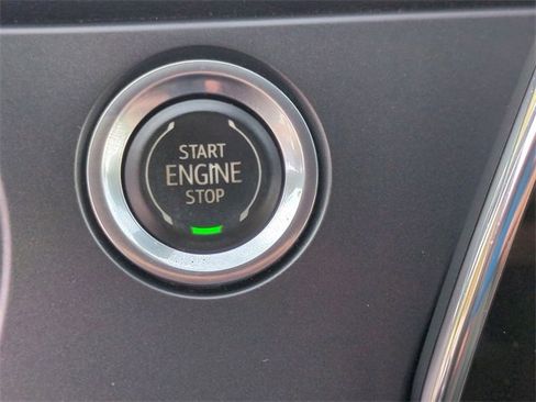 Certified 2020 Chevrolet Blazer Premier w/ Driver Confidence II Package image 18