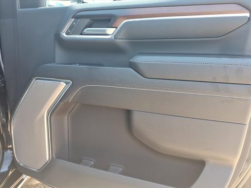 Used 2024 GMC Sierra 2500 Denali w/ Denali Reserve Package image 13