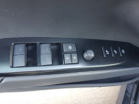 Used 2026 Toyota Camry XLE image 21