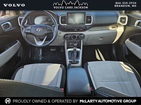 Used 2024 Hyundai Venue SEL image 8