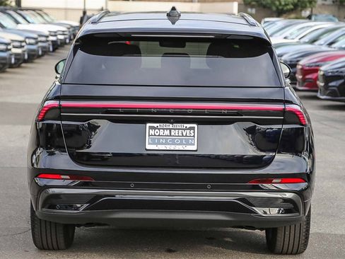 Certified 2024 Lincoln Nautilus Reserve w/ Equipment Group 202A image 9