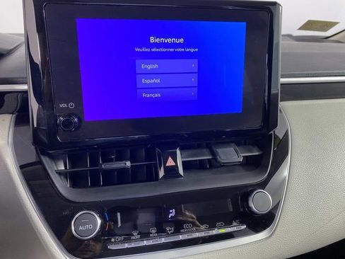 Used 2025 Toyota Corolla LE FWD image 20