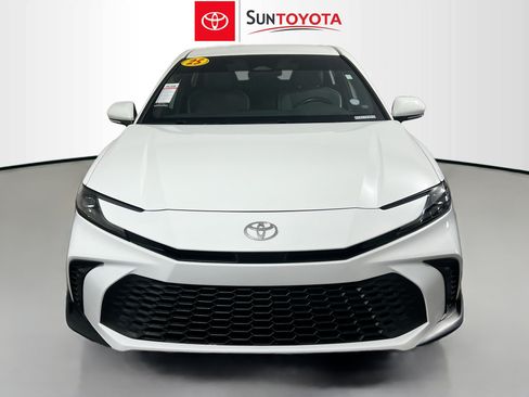 Used 2025 Toyota Camry SE FWD image 31