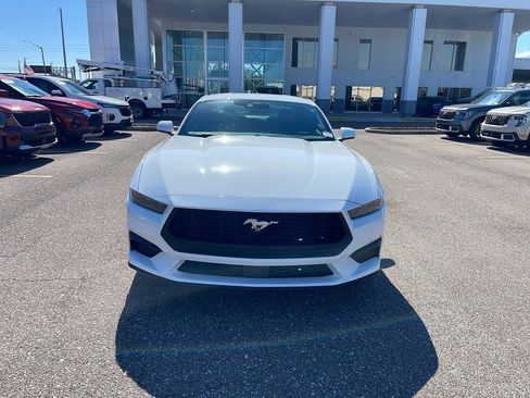 Certified 2025 Ford Mustang Coupe image 3