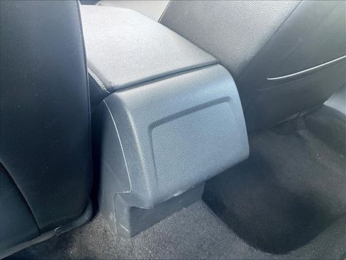 Used 2024 Volkswagen Jetta SE FWD image 16