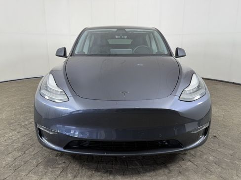 Used 2020 Tesla Model Y Long Range AWD/4WD image 2