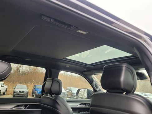 New 2026 Jeep Grand Wagoneer L image 10