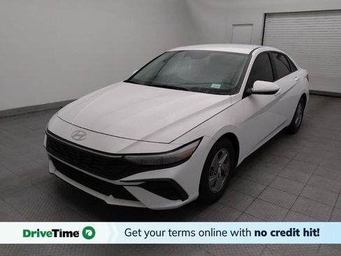 Used 2024 Hyundai Elantra SE FWD image 1