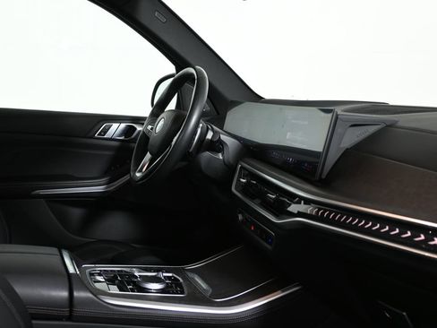 Used 2024 BMW X5 xDrive40i w/ Premium Package AWD/4WD image 32
