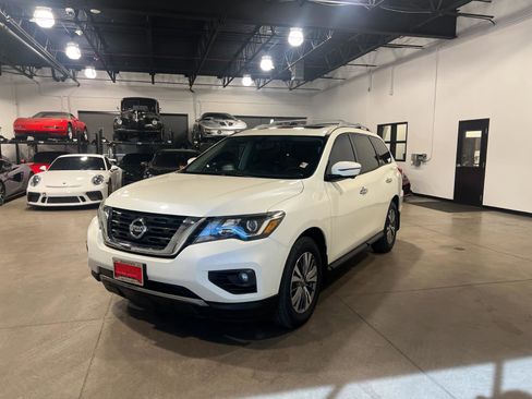 Used 2017 Nissan Pathfinder SL w/ SL Premium Package image 7