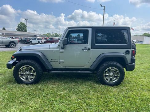Used 2013 Jeep Wrangler Sport w/ Connectivity Group AWD/4WD image 7