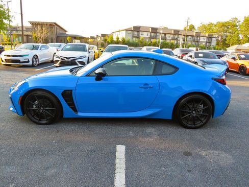Used 2024 Toyota GR86 Premium RWD image 10