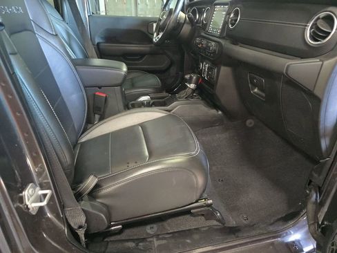 Used 2021 Jeep Wrangler Unlimited Sahara w/ Cold Weather Group image 5