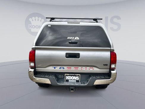 Used 2019 Toyota Tacoma TRD Off-Road image 5