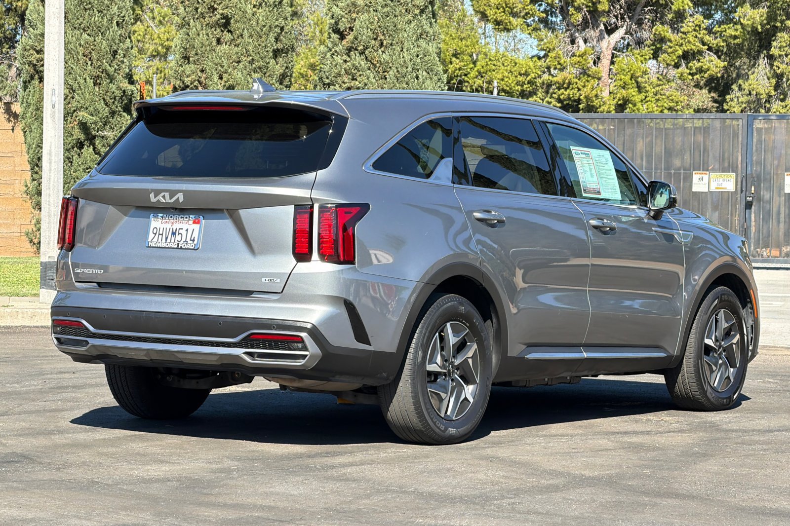 Used 2023 Kia Sorento EX FWD image 4