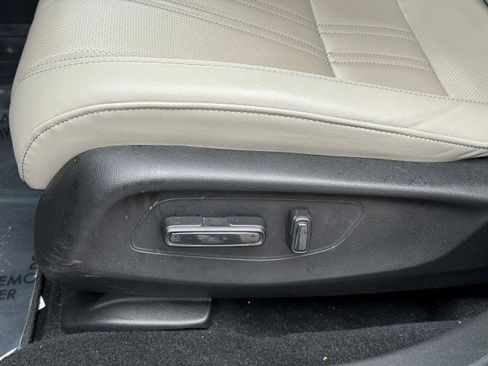 Used 2024 Honda HR-V EX-L image 12