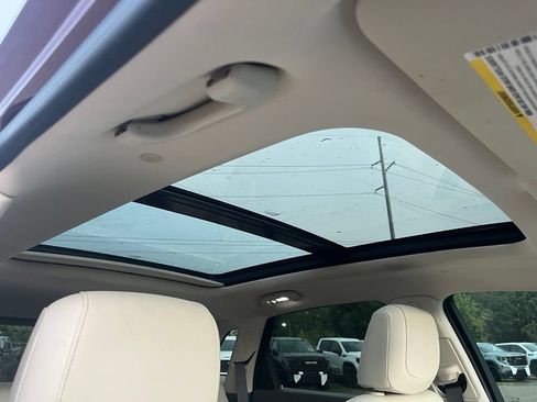 Used 2018 Cadillac XT5 Luxury w/ Driver Awareness Package FWD image 36