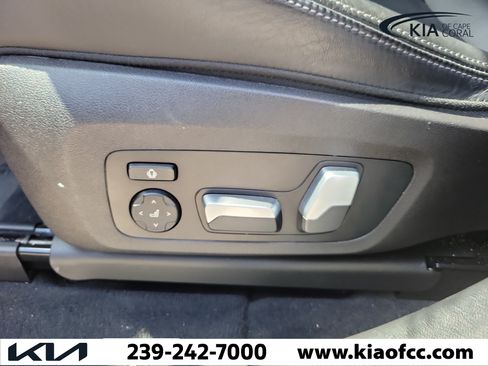 Used 2023 BMW X3 M AWD/4WD image 23