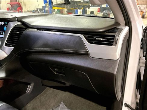 Used 2018 GMC Yukon XL SLT image 13