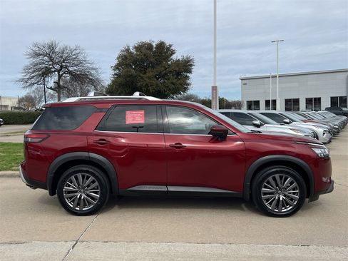 Certified 2023 Nissan Pathfinder SL w/ SL Premium Package image 3