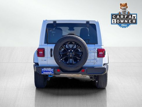 Used 2024 Jeep Wrangler Unlimited Sahara AWD/4WD image 5