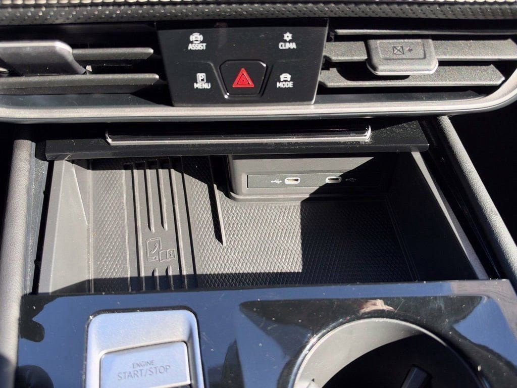 Used 2025 Volkswagen Atlas SEL AWD/4WD image 26